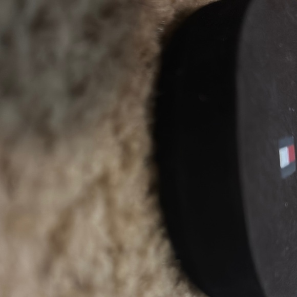 Tommy Hilfiger Black and Green Flip Flops - Picture 4 of 5